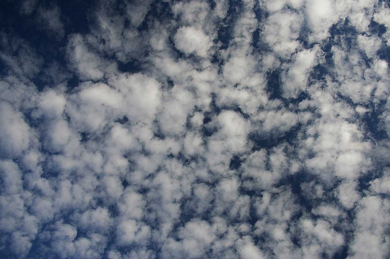 Altocumulus cloud formation