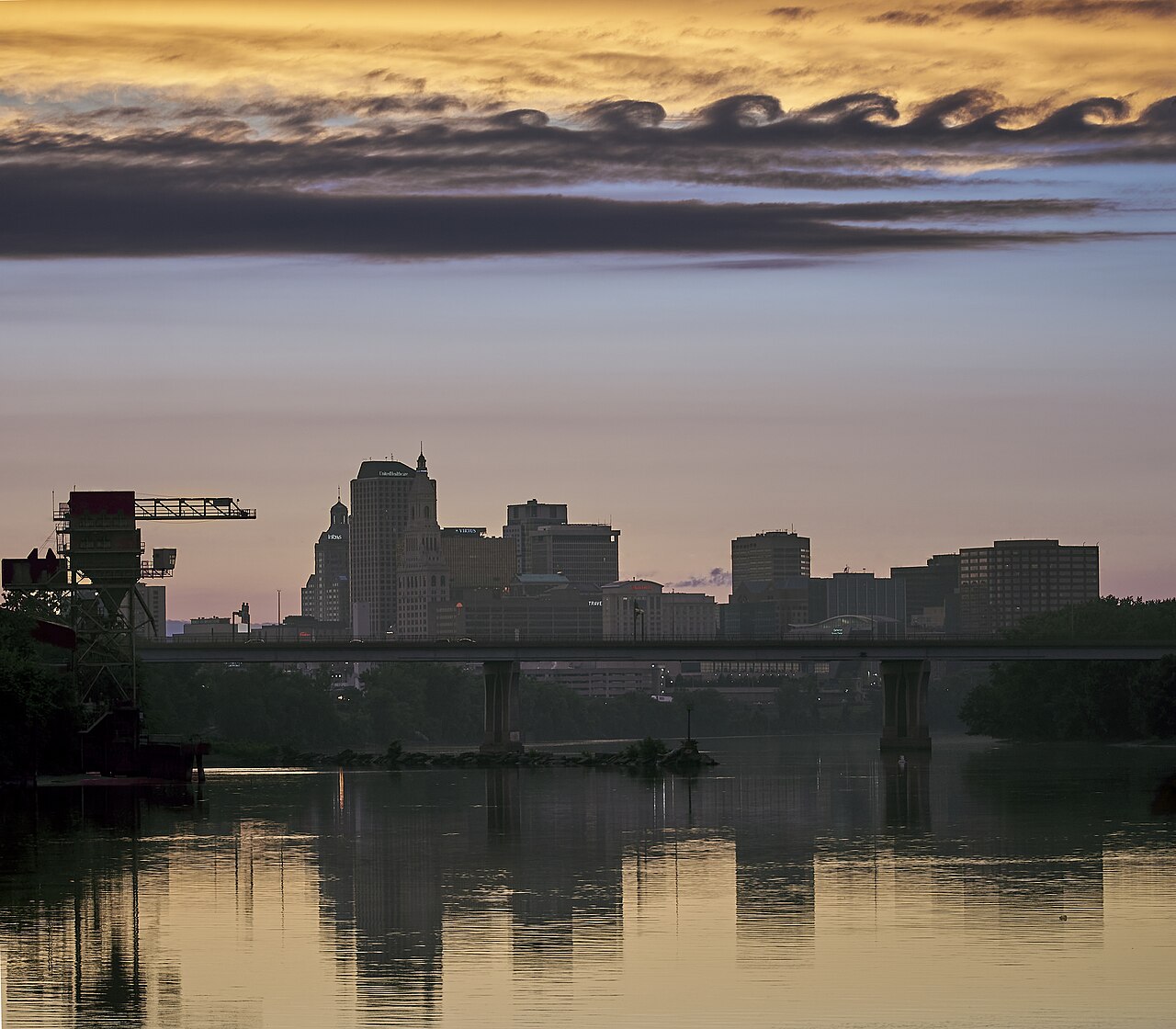 Kelvin-Helmholtz cloud formation over Hartford, Connecticut